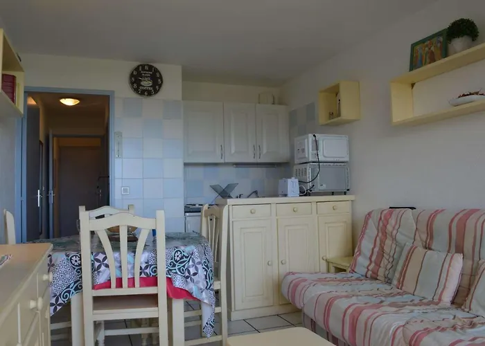 Agreable Situe Dans Un Quartier Calme Cyprien Sc050-040d Apartman *